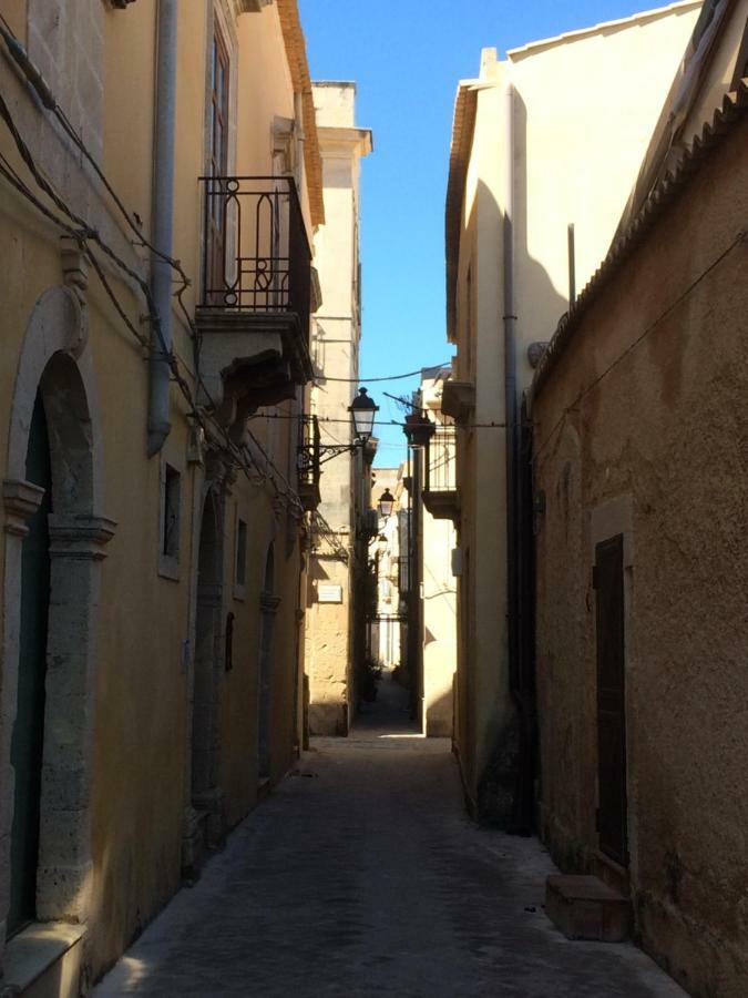 La Terrazza Sul Vicolo Bed & Breakfast Siraküza Dış mekan fotoğraf